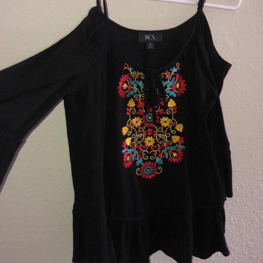 Long sleeve open shoulder shirt